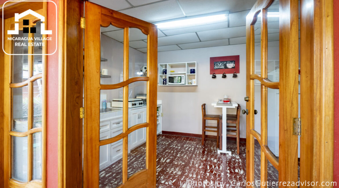 madriz-commercial-forsale-3