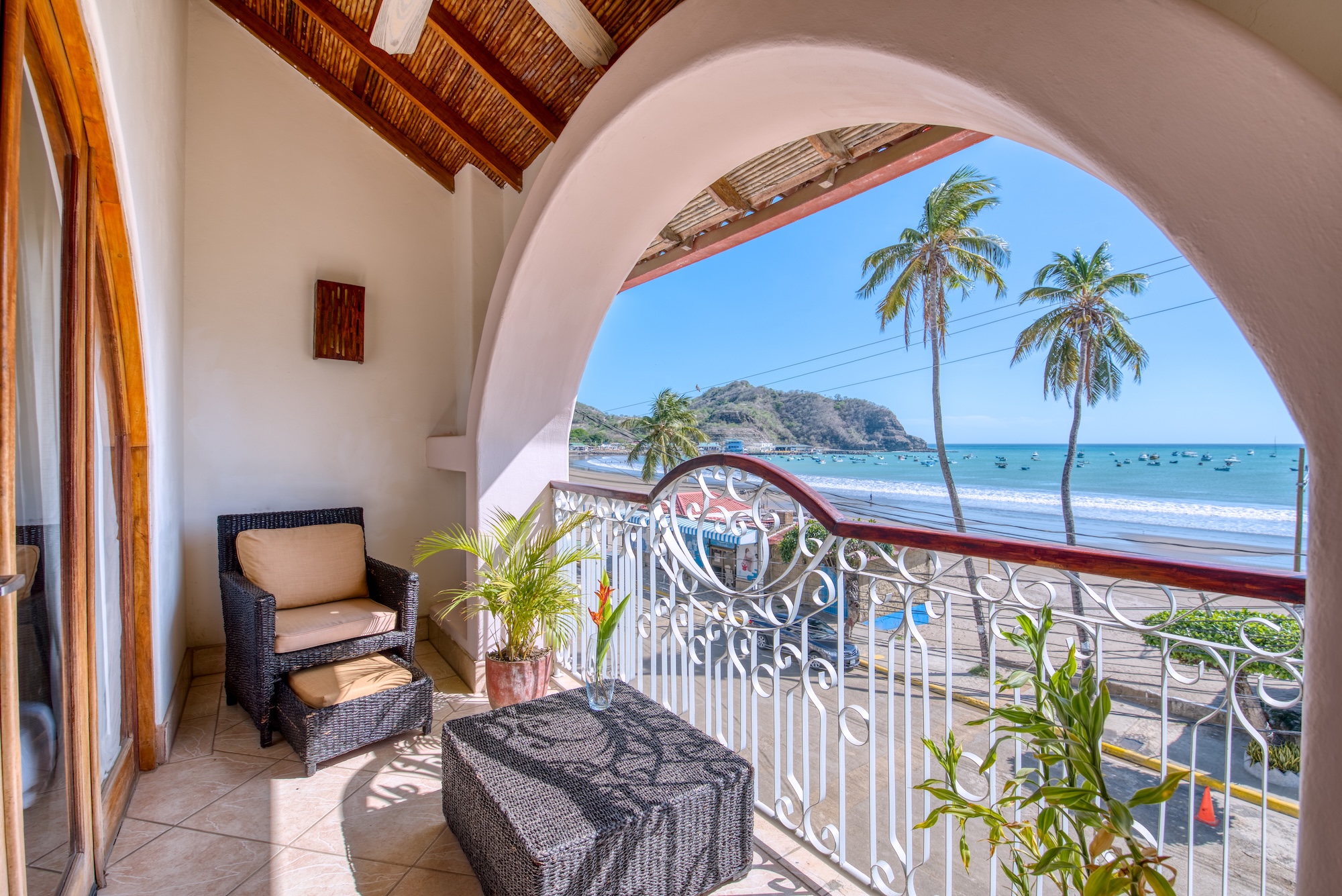 Beachfront-Hotel-Alcazar-3rd-Floor-Suite-Balcony