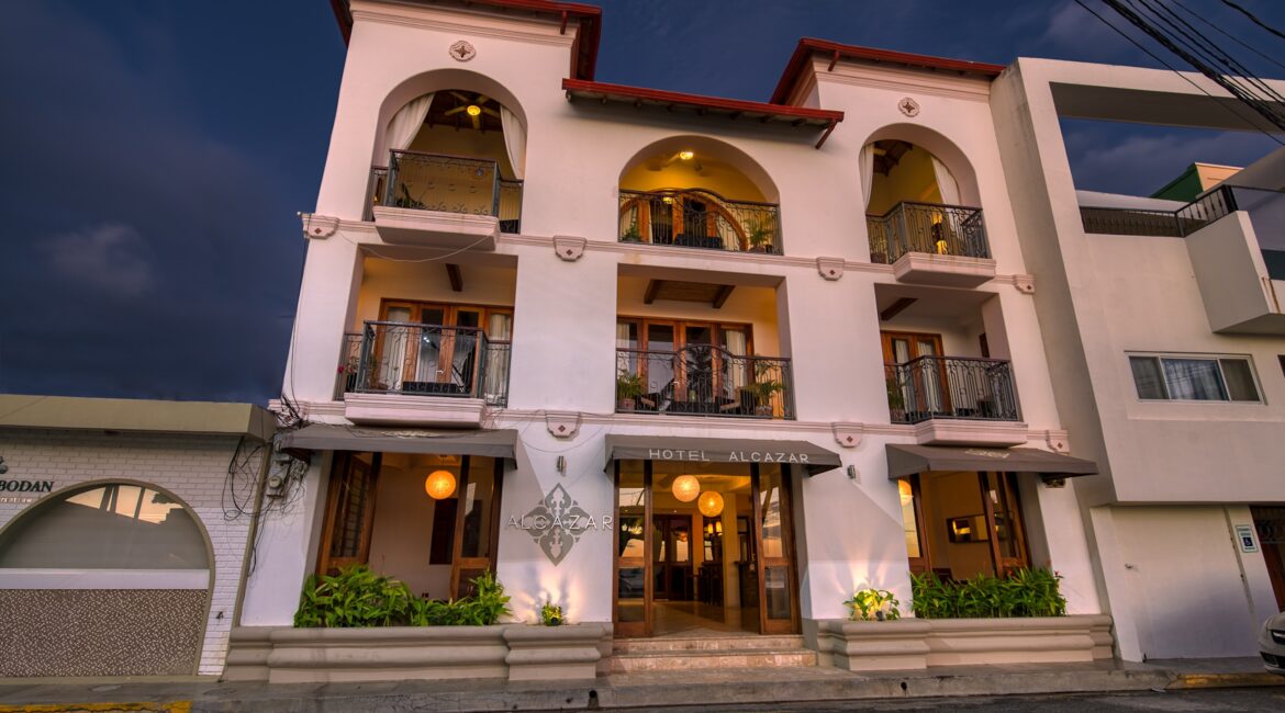Beachfront-Hotel-Alcazar-Facade