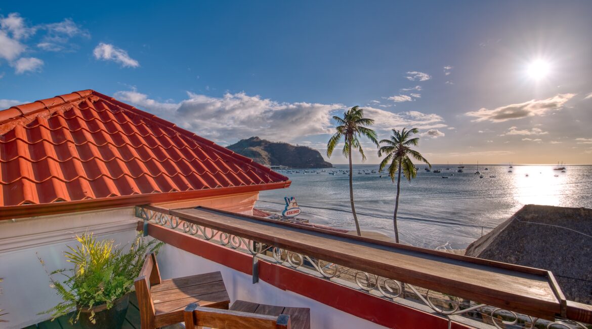 Beachfront-Hotel-Alcazar-Penthouse-Oceanview-Balcony