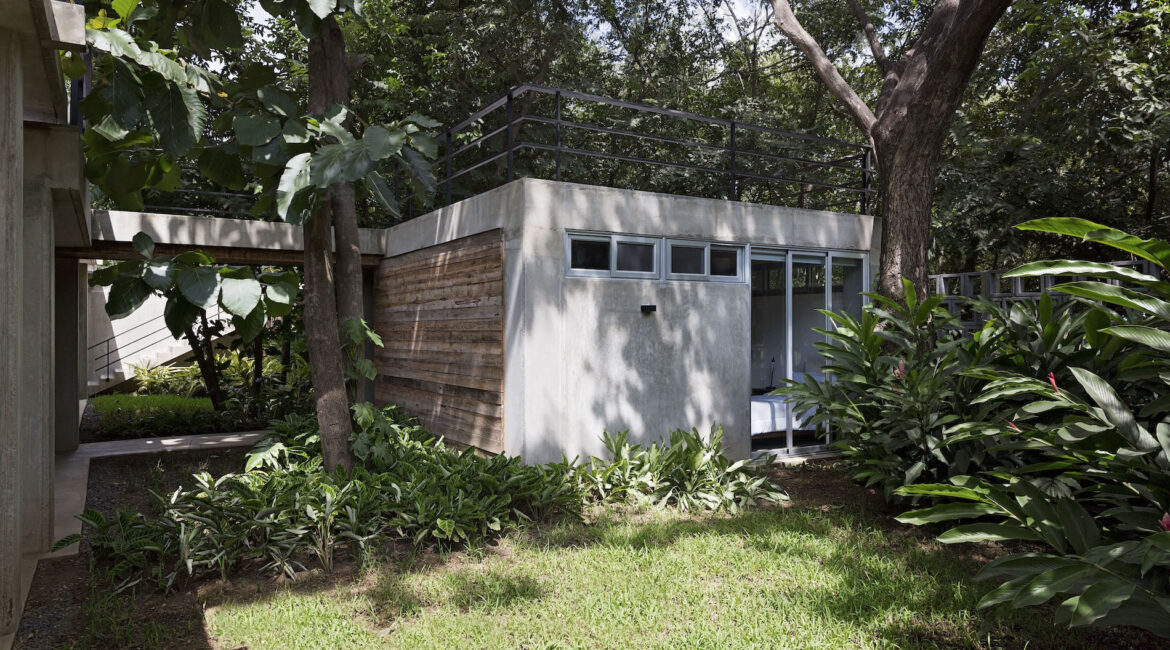 Casa-Teka-at-Hacienda-Iguana-Tola-Invest-Nicaragua-17